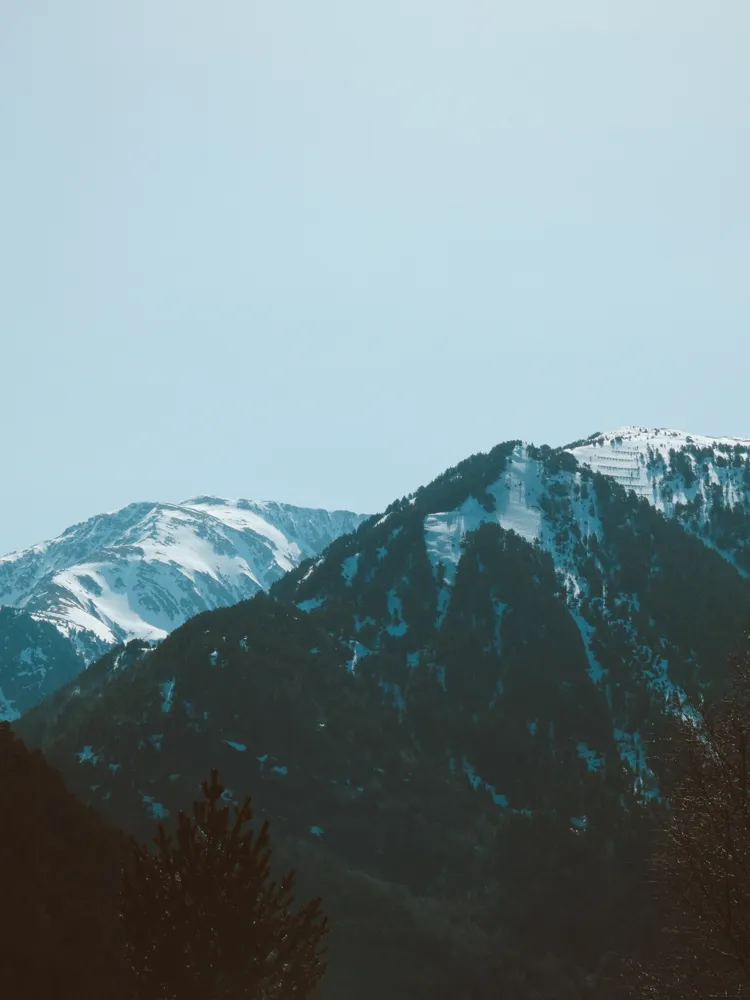 Paisaje de montaña y naturaleza