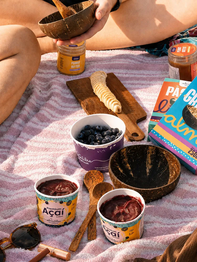 Fotografía de producto de açaí en contexto