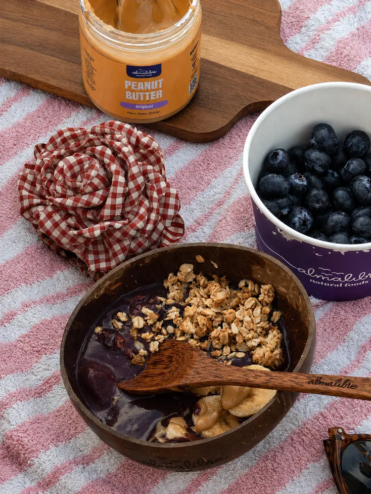 Fotografía de producto de açaí en contexto