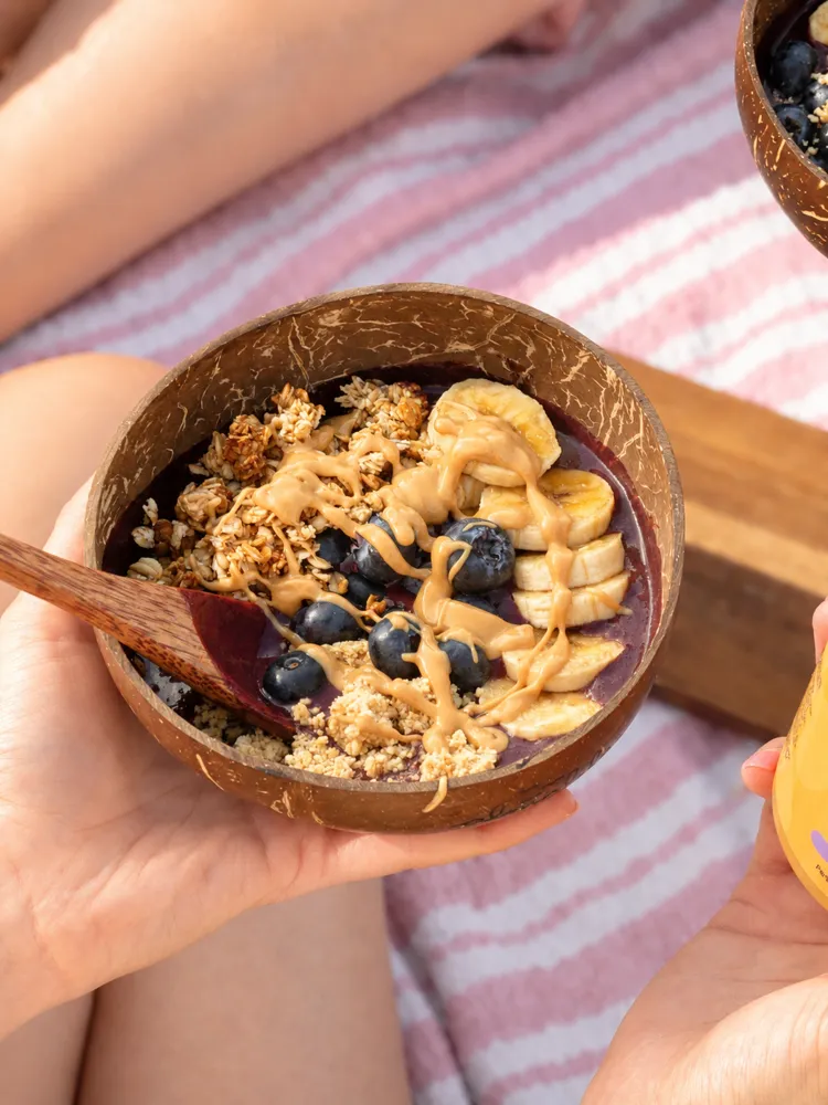 Fotografía de producto de açaí en contexto