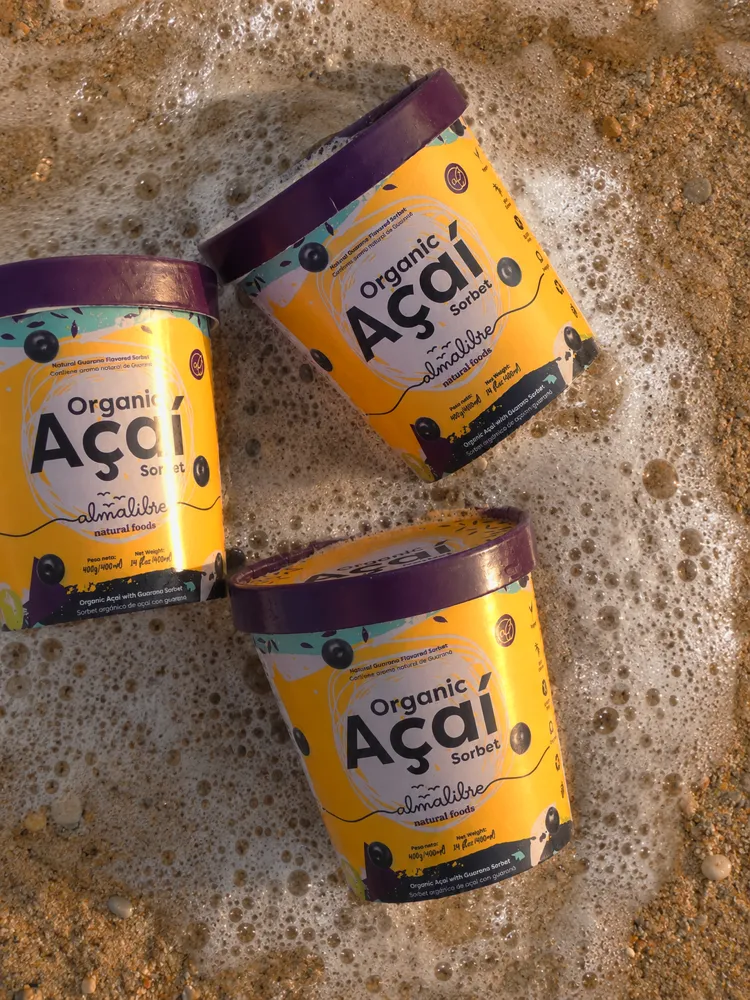 Fotografía de producto de açaí en contexto